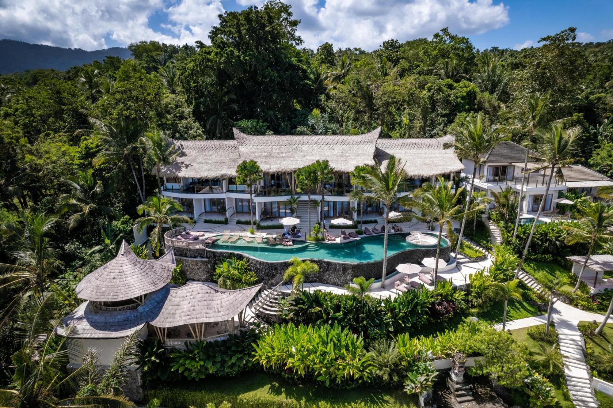 Neano Escape Hotel Manggis  ภายนอก รูปภาพ Aerial view of the resort