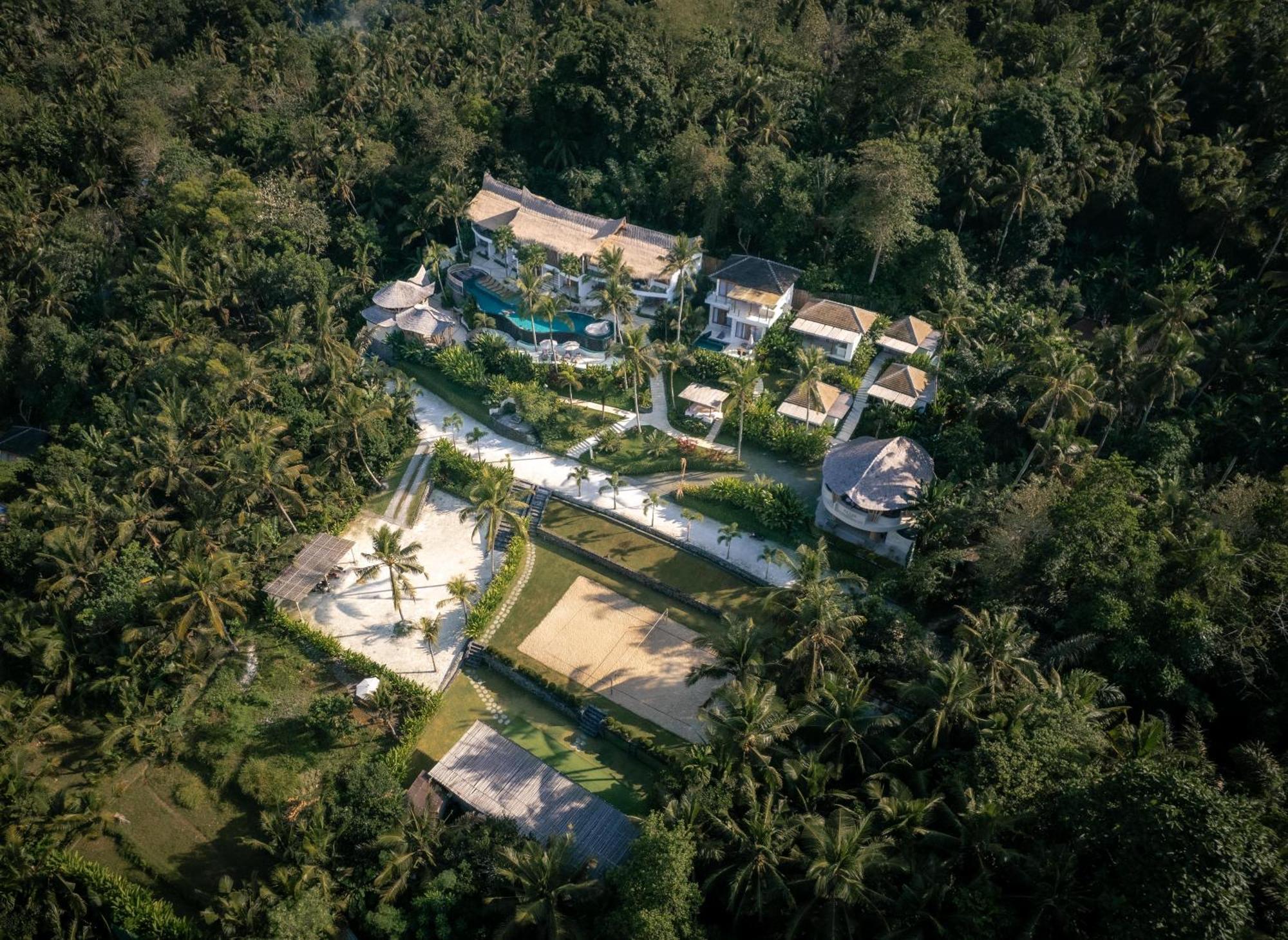 Neano Escape Hotel Manggis  ภายนอก รูปภาพ Aerial view of the hotel